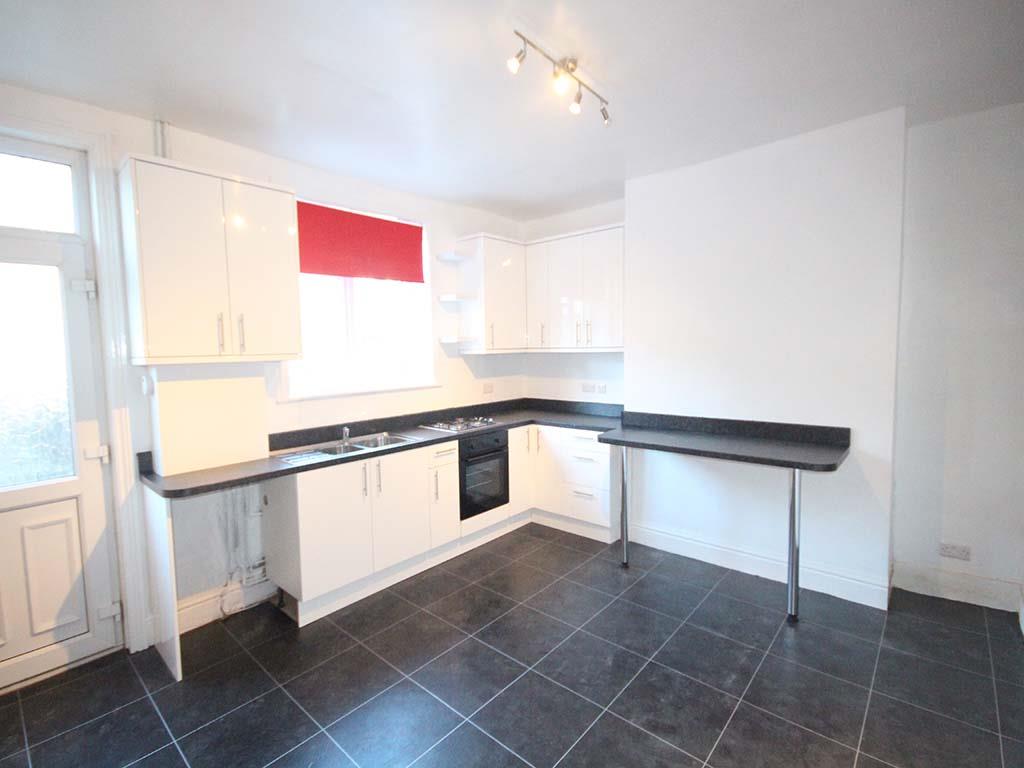 2 bedroom mid terrace house Let Agreed in Earby - IMG_4788.jpg